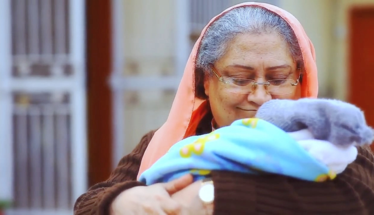 Veteran actress Durdana Butt on ventilator