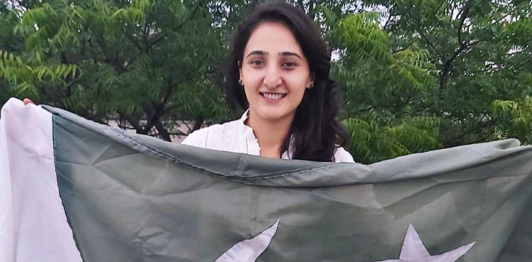 Former women's cricket captain Bismah Maroof blessed with a baby girl