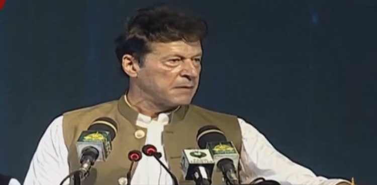 Single curriculum inevitable to end social disparity: PM Imran Khan