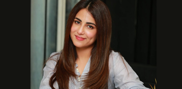 Ushna Shah wants parents to not rely on entertainers to raise their kids