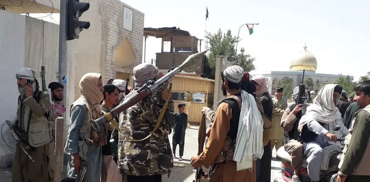 Taliban near gates of Kabul as US prepares to fly out thousands