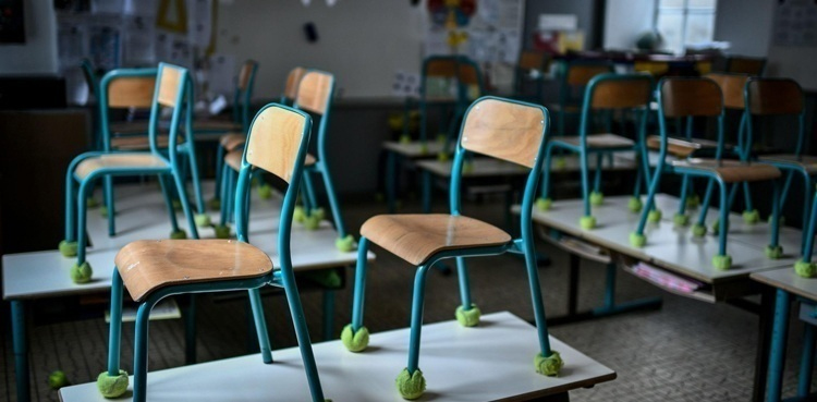 Classes upto grade six to follow 50pc attendance in Lahore: Murad Raas