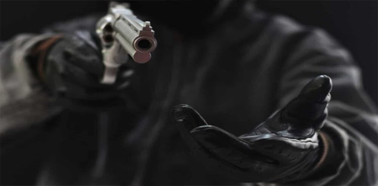 Judge, family looted in Karachi's Baloch Colony