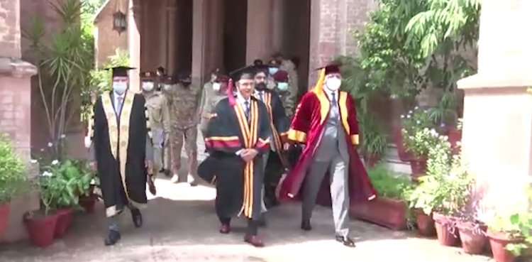 COAS Bajwa pays visit to Government College University