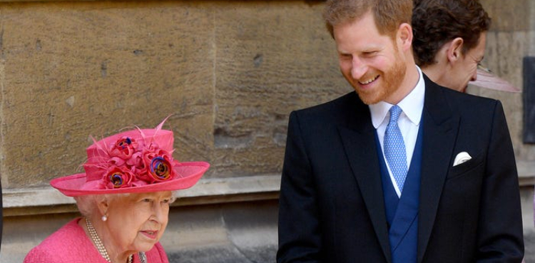 Prince Harry's memoir could 'overshadow' the Queen's Platinum Jubilee?