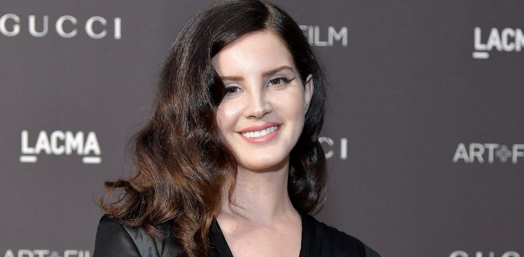 Lana Del Rey quits social media to focus on her 'other jobs'