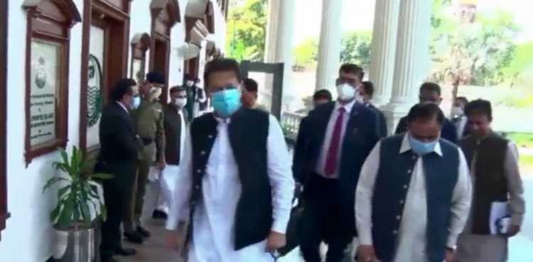 PM Imran briefed on Punjab administrative matters during Lahore visit