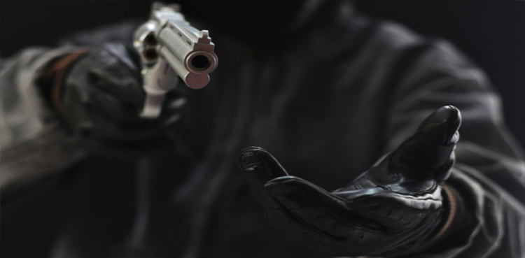 Resisting robbery: One killed, six injured by street criminals in Karachi