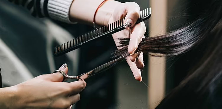 Salon ordered to pay $271,000 for ‘botching’ model’s haircut