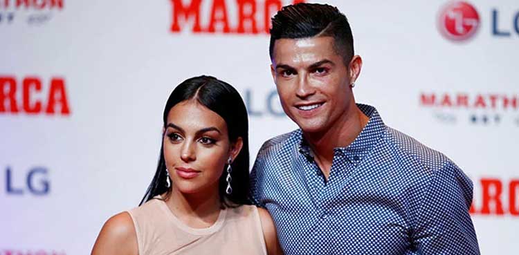 Cristiano Ronaldo announces partner expecting twins
