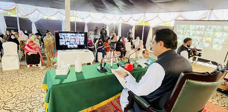 Gender gap reduced to 10 per cent during 100 days: NADRA chairman