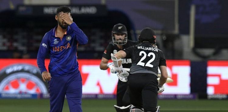 Boult stars as New Zealand thrash India in T20 World Cup