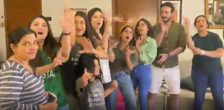 Sanam Jung celebrates Pakistan's T20 World Cup win in front of Indian fan