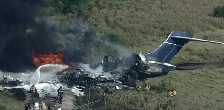 Plane crashes in Texas, all 21 on board survive