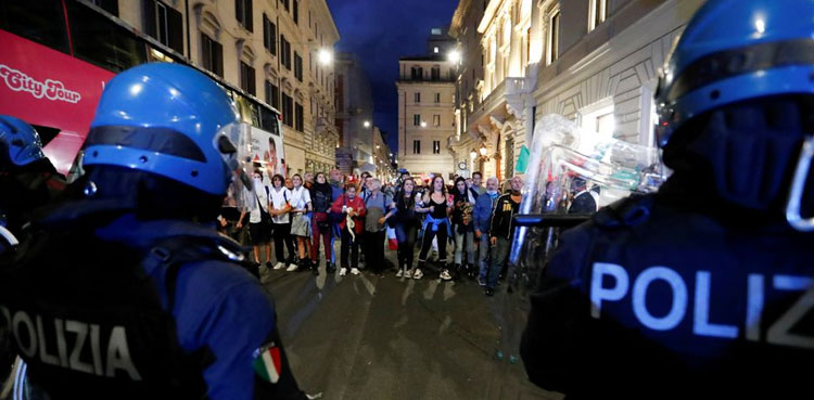 Italian police arrest far-right party officials after anti-vax riot