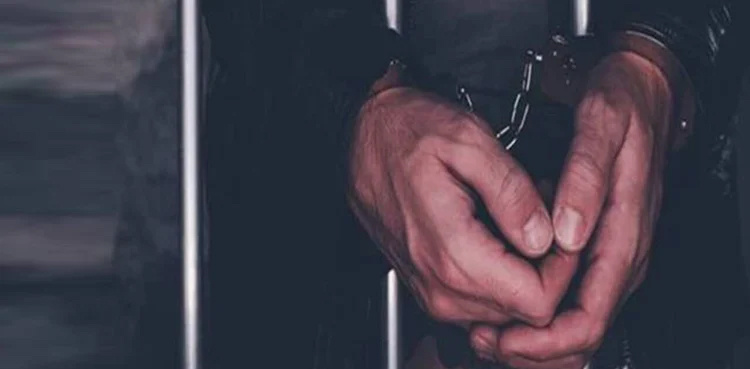 Two-member dacoit gang busted in Karachi