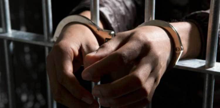 Man 'kidnaps' himself to pay off loan