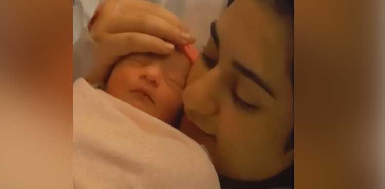 Alyana's first look: Sarah Khan and Falak share video with daughter