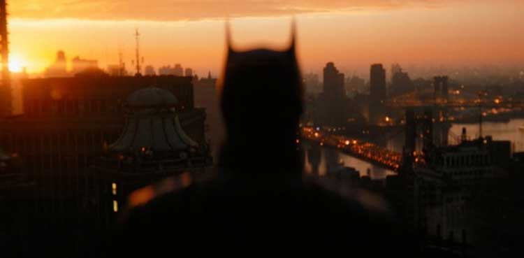 The Batman movie trailer keeps fans on the edge