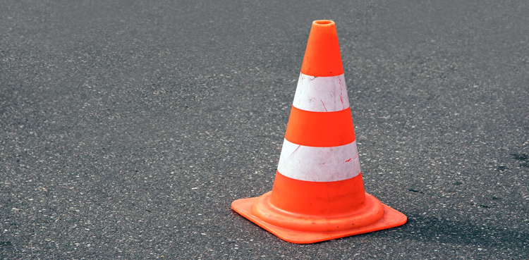 5 of Bahawalpur family die as car rams into lamp post after tyre burst