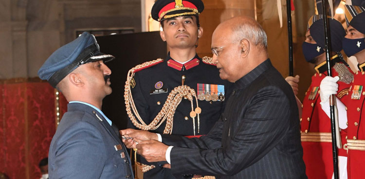 'India made a mockery of itself by honouring Abhinandan'