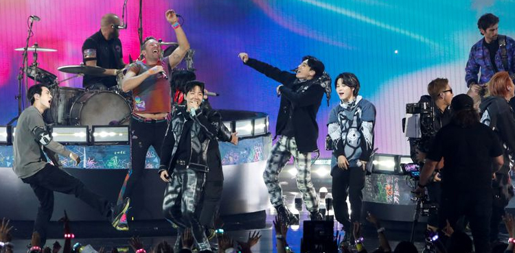 #AMAs: BTS snags top prize at American Music Awards