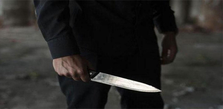 DEVASTATING: Man turns up after missing for 25 years & stabs brother