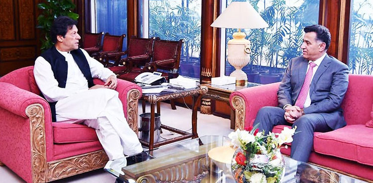 Outgoing DG ISI Faiz Hameed pays farewell call on PM