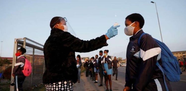 #Omicron: 'South Africa could top 10,000 daily Covid cases this week'