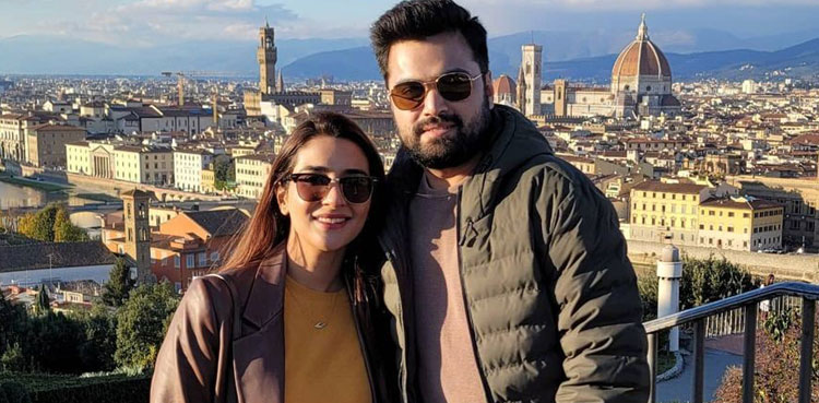 Actor Rabab Hashim share picture with husband; it goes viral