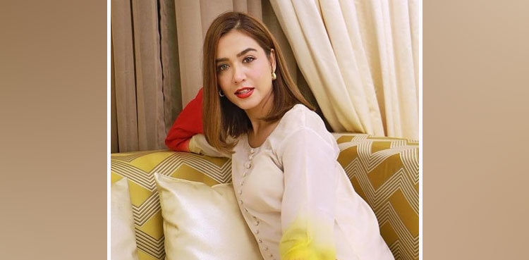 Mansha Pasha's latest pictures go viral on social media
