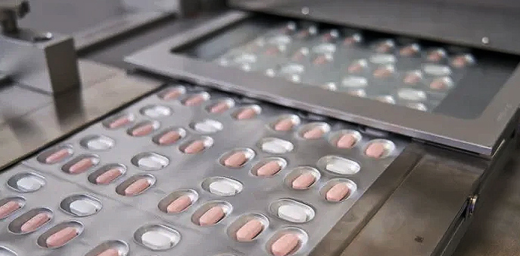 EU drug regulator OKs Pfizer COVID pill for high-risk patients