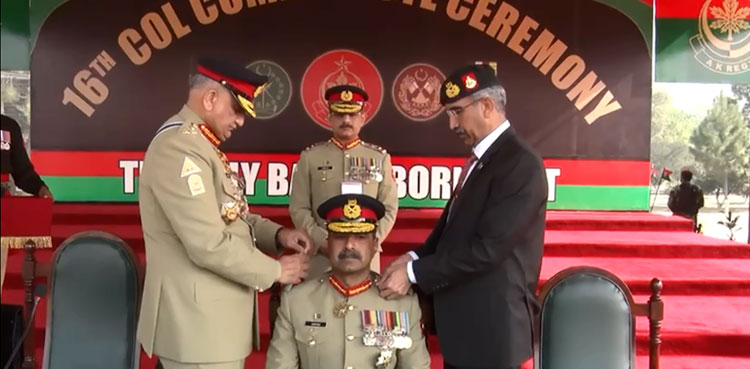 Army chief lauds professionalism of AJK regiment
