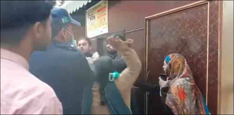 Woman beats up husband in hospital as video goes viral