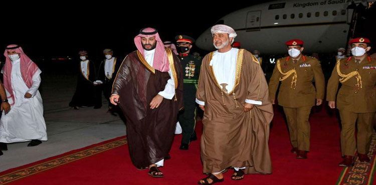 Saudi Arabia, Oman sign deals worth $30 bn