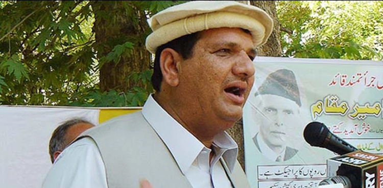 PHC clubs petitions against PML-N's Ameer Muqam, extends bail