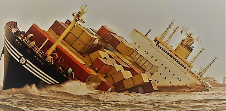 India races to contain oil spill after container ship sinks