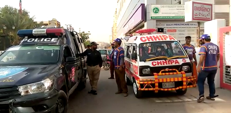 Lawyer killed in gun attack on car in Karachi