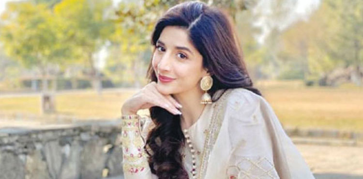 Actor Mawra Hocane's latest video goes viral