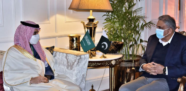 OIC session imperative to avert Afghanistan's humanitarian crisis, COAS tells Saudi FM