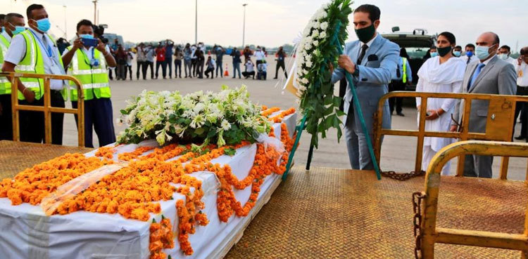 Pakistan hands over Priyantha Kumara's body to Sri Lanka