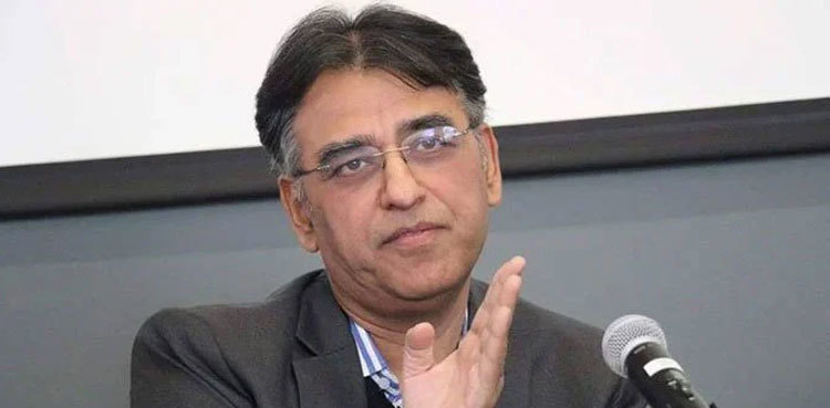 Asad Umar clarifies statement on decision to send Nawaz Sharif abroad