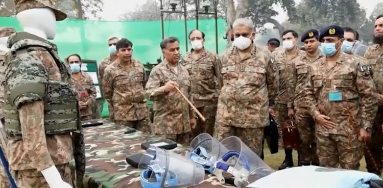 COAS briefed on security, border fencing during Peshawar Corps HQs visit