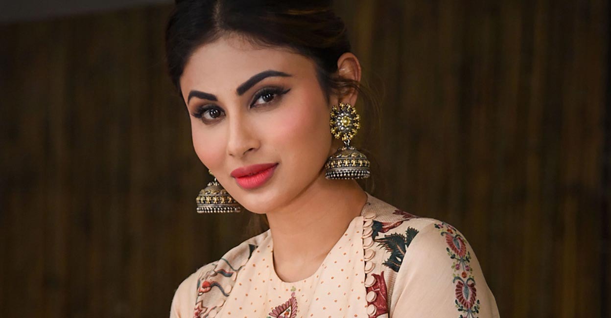Bollywood actor Mouni Roy calls off Mumbai wedding reception