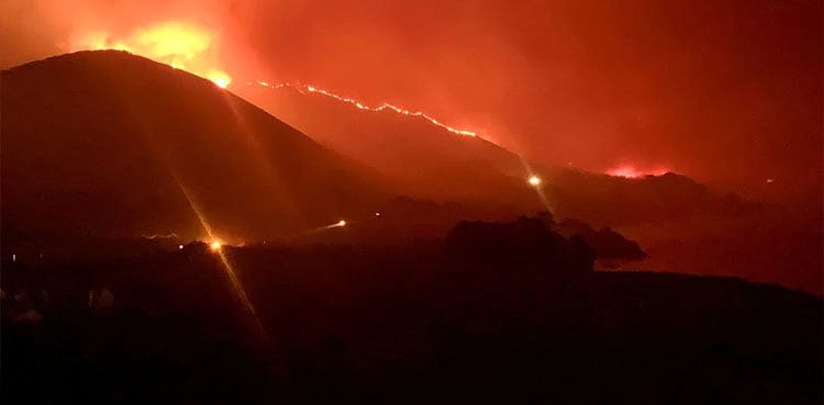 California wildfire triggers evacuations, closes highway
