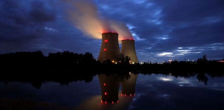 EU drafts plan to label gas and nuclear investments as green