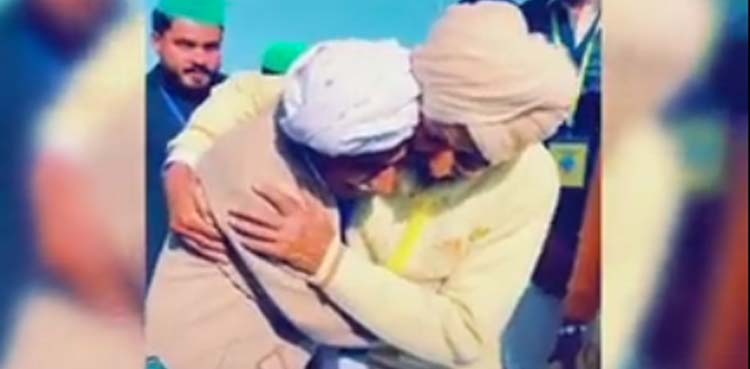 Kartarpur Corridor reunites two brothers in Pakistan, India