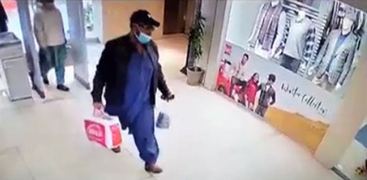 High profile abduction accused Zohaib Qureshi fled with Police complicity!!!