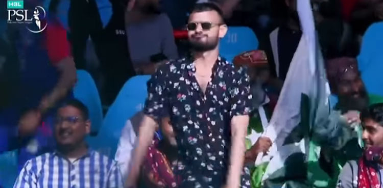 WATCH: Spectator's dance on PSL 7 anthem goes viral