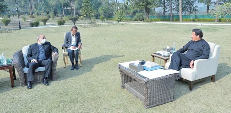 PM Imran Khan emphasises early completion of Pakistan-Iran border markets